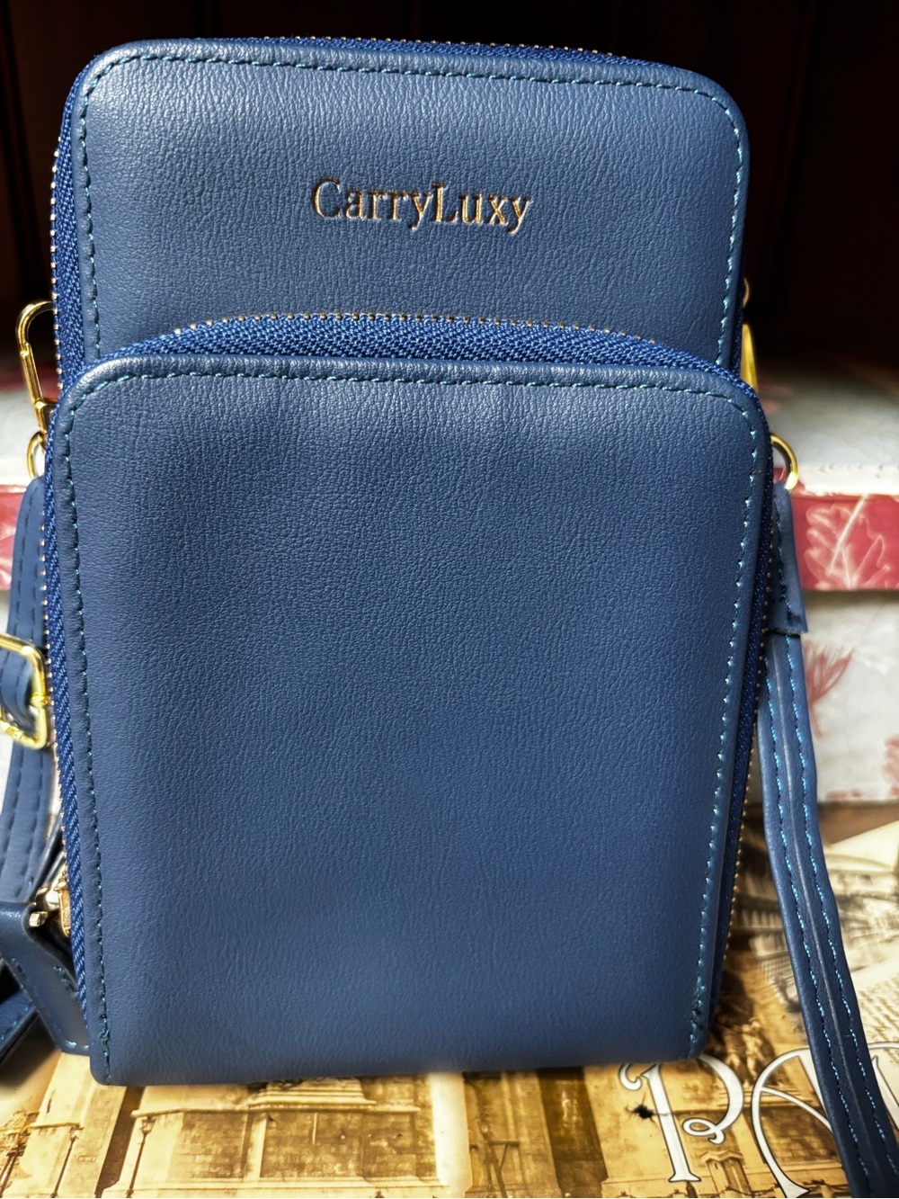 Carryluxy crossbody cell phone purse NWOT